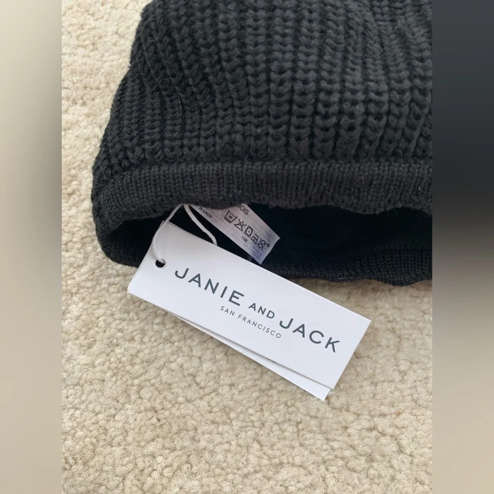 Janie and Jack NWT Size 12-24 Months Black Winter Pom Pom Hat